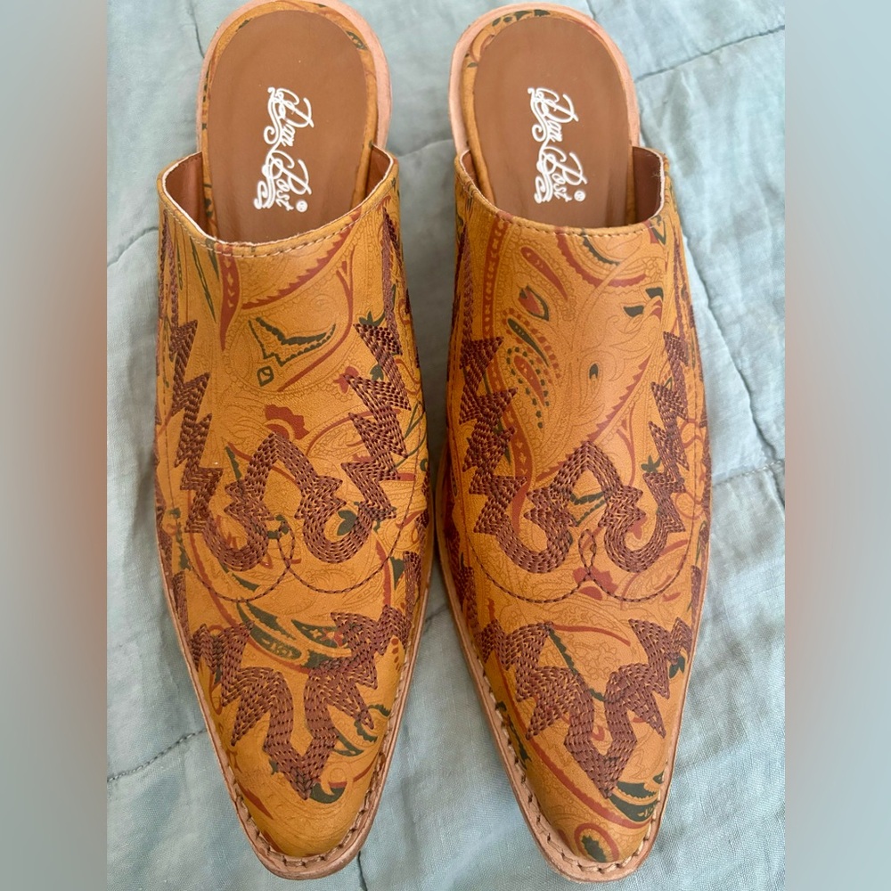 Sundance Catalog Dan Post Embroidered Leather “Kailani Mules” sz 10